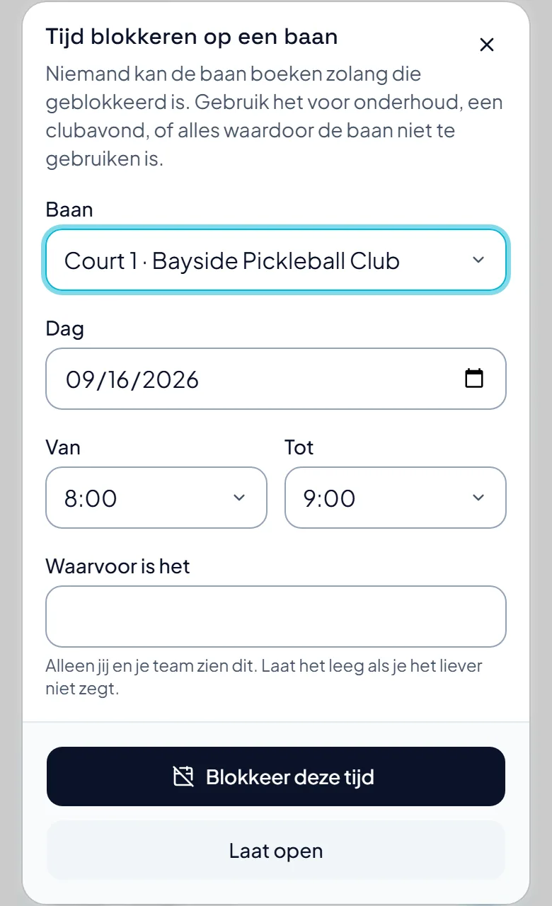 Het formulier Tijd blokkeren op een baan, met vakken voor de baan, de dag, de begin- en eindtijd en waarvoor het is. Het formulier Tijd blokkeren op een baan, met vakken voor de baan, de dag, de begin- en eindtijd en waarvoor het is.