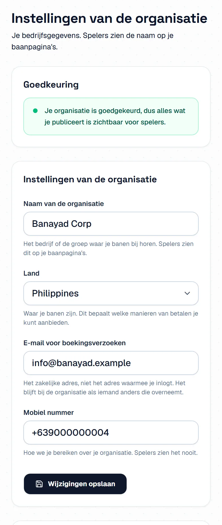 De pagina met instellingen van de organisatie, met de goedkeuring en vakken voor de naam, het land, het boekingsmailadres en het mobiele nummer.